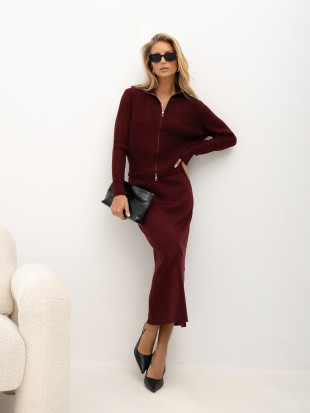 Set bordo pulover și fustă midi
