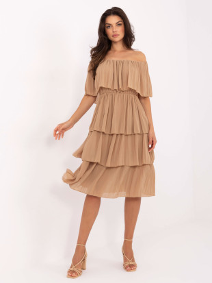 Rochie elegantă evazată în culoarea camel