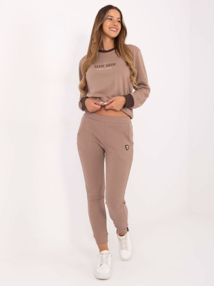 Pantaloni de trening bej din bumbac cu material reiat