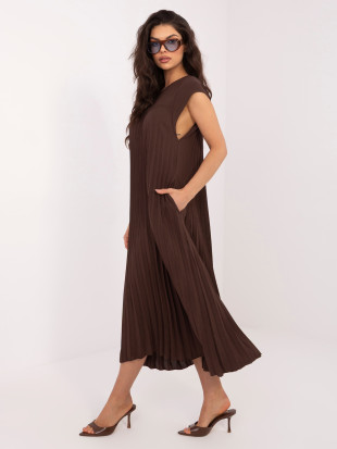 Rochie midi maro fără mâneci, cu nasturi