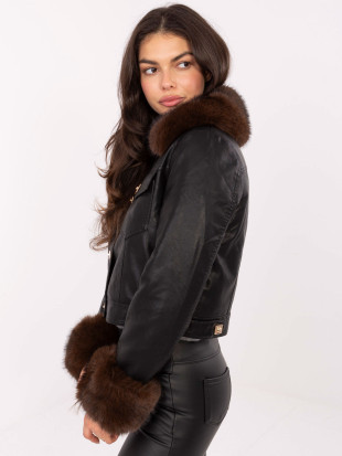 Geacă scurtă neagră din piele ecologică cu căptușeală