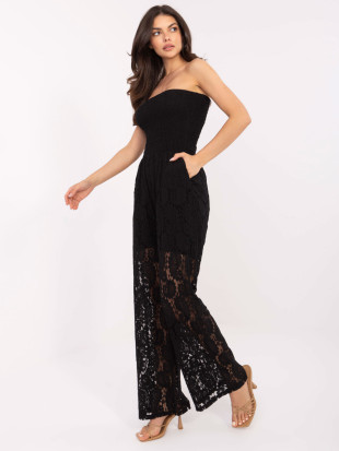 Salopetă neagră elegantă cu dantelă