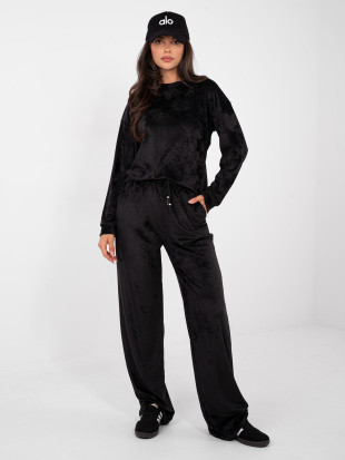 Set negru cu mâneci lungi și detalii decorative