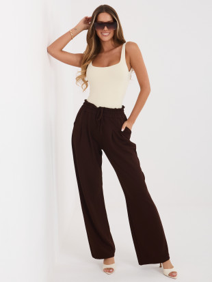 Pantaloni maro cu dungi