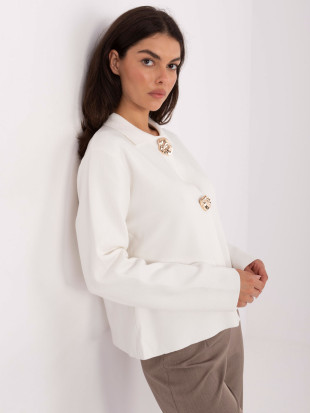 Pulover elegant ecru cu guler și închidere cu capse