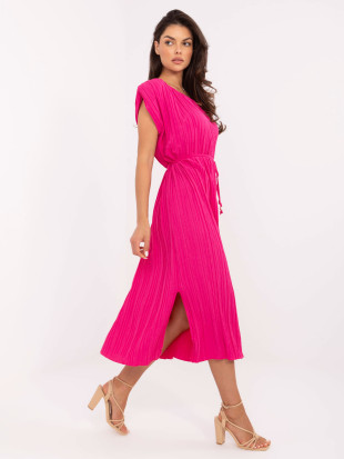 Rochie midi elegantă în roz