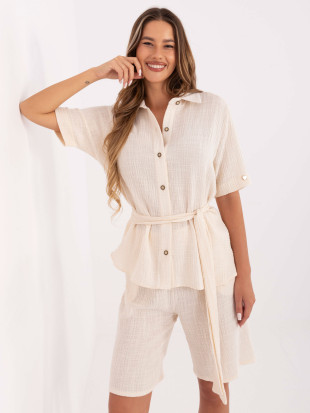 Compleu elegant în bej deschis