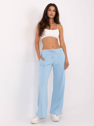 Pantaloni stilati în albastru deschis