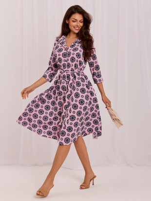 Rochie midi evazată roz deschis cu curea
